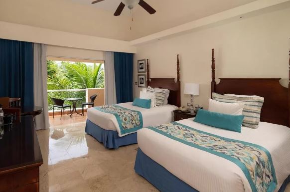 Quarto King Deluxe com Vista Tropical
