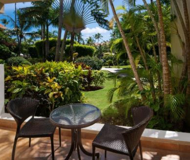 Quarto King Deluxe com Vista Tropical