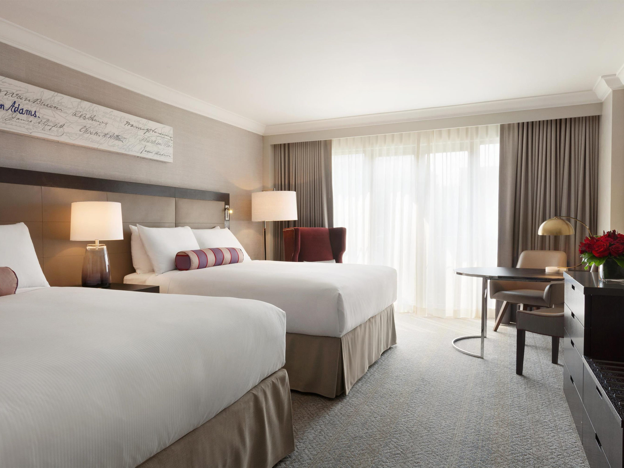  DUPLO FAIRMONT KING ROOM