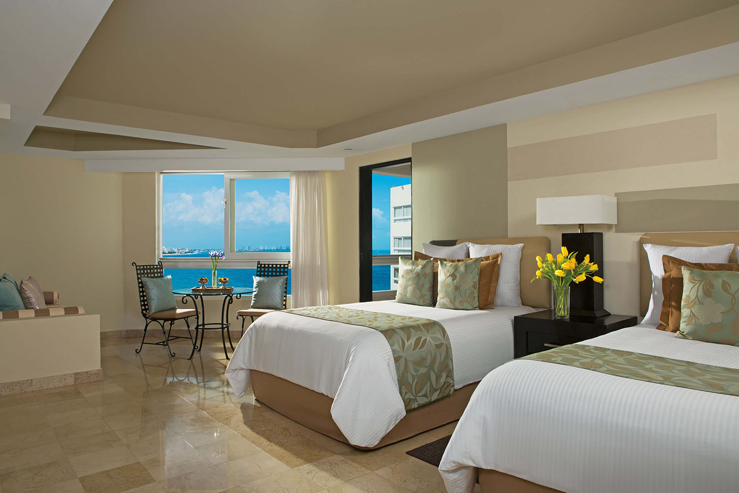  Deluxe Partial Ocean View Double Bed
