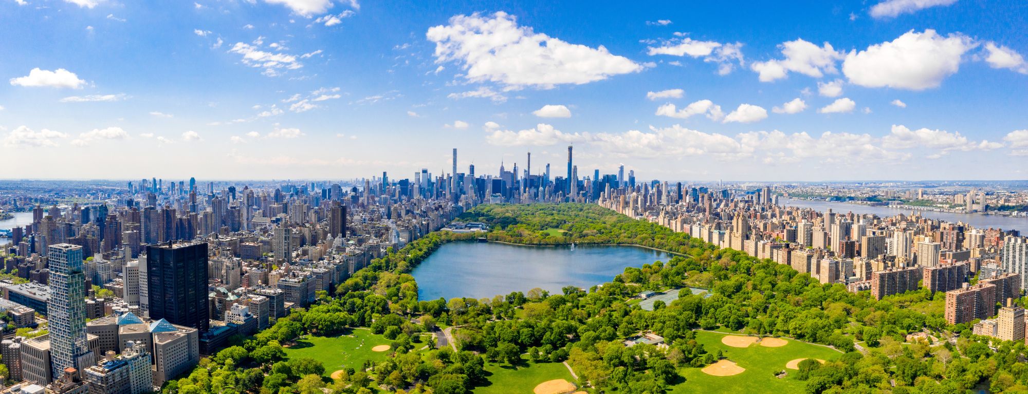 Vista aérea do Central Park e dos prédios ao redor